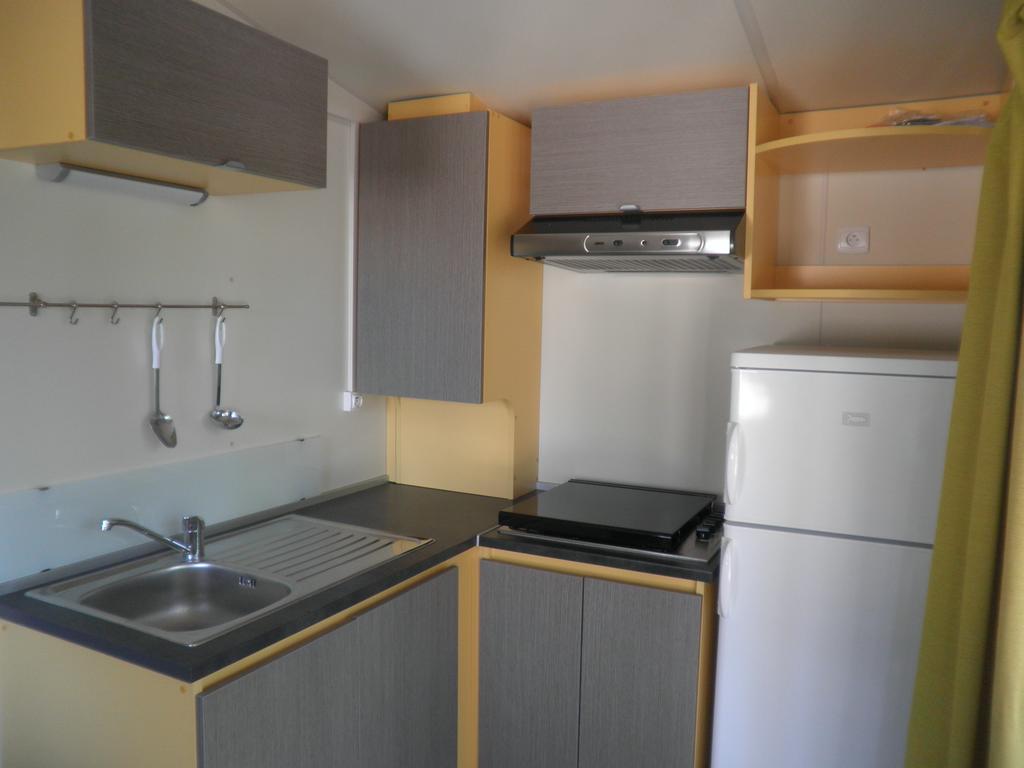 Camping Les Chenes Chauzon Bagian luar foto