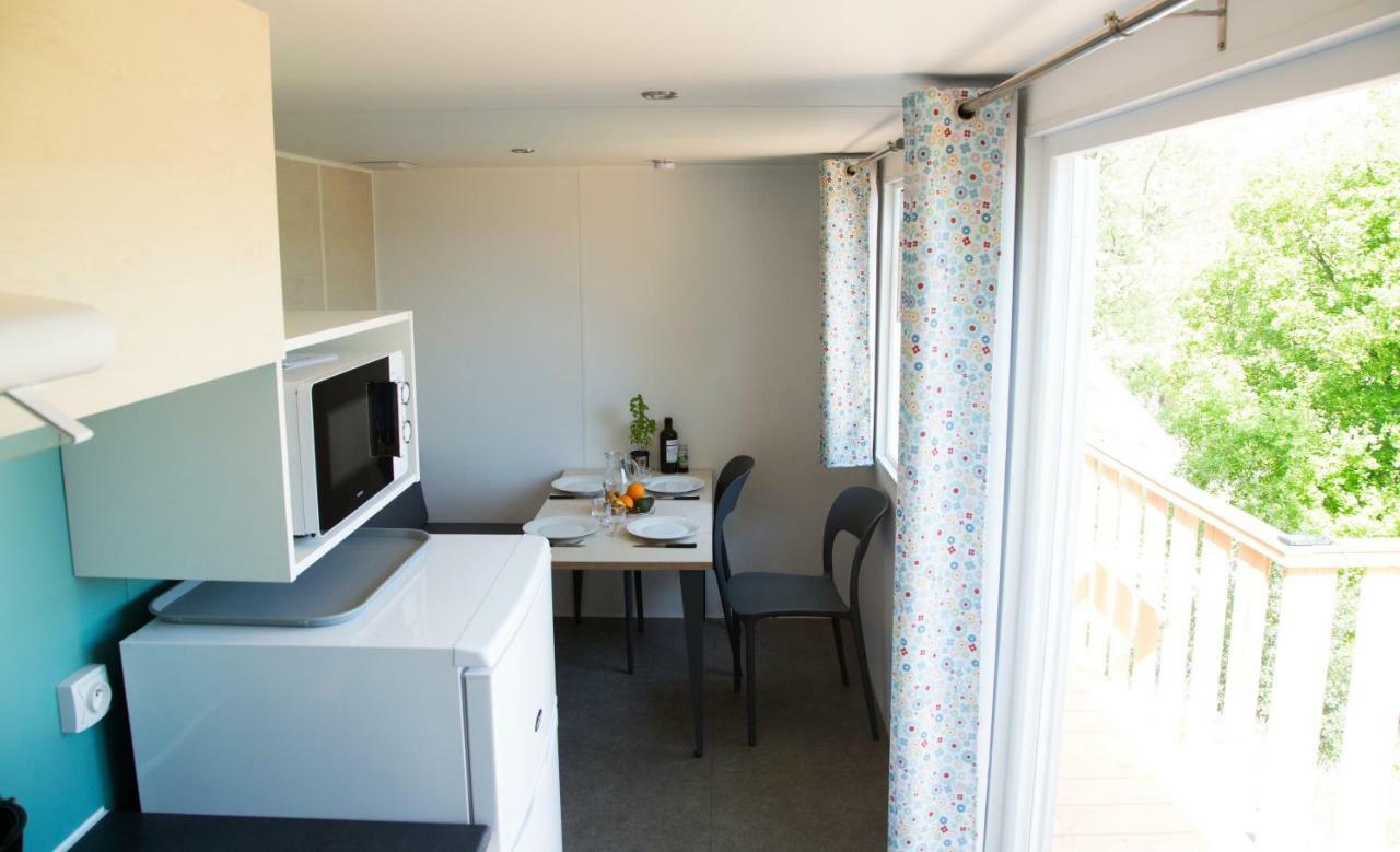 Camping Les Chenes Chauzon Bagian luar foto